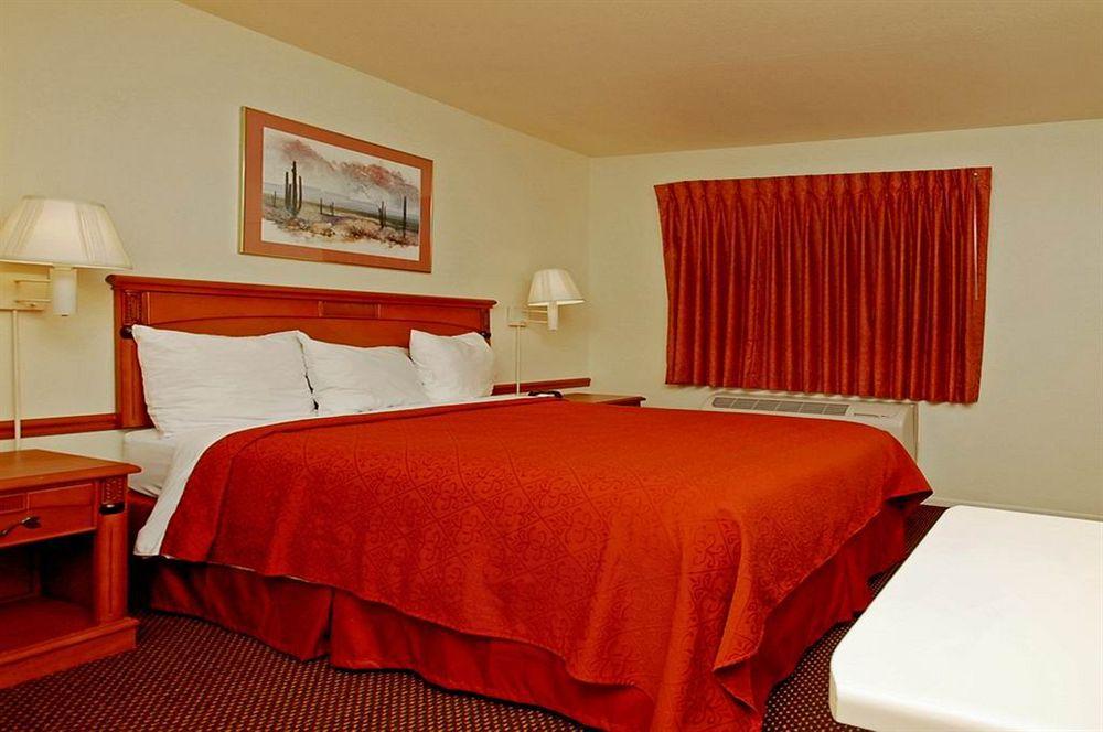 Quality Inn And Suites Mesa Exteriör bild
